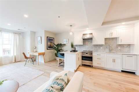10 Brown & Howard Wharf, Newport, RI 02840