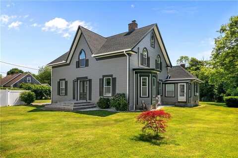 93 East Main Road, Portsmouth, RI 02871