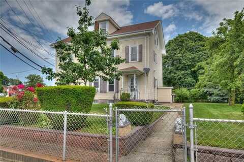 3 Smithfield Avenue, Pawtucket, RI 02860