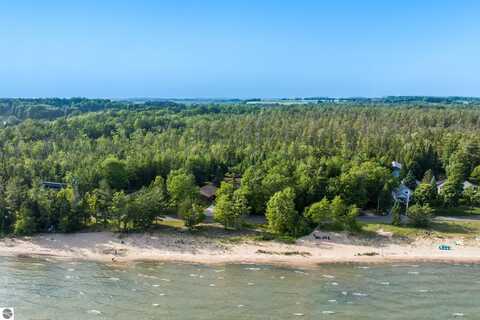 3842 Lee Point Road, Suttons Bay, MI 49682
