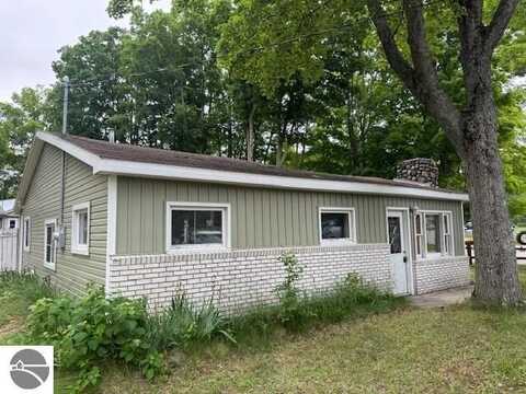 13765 NE Sunburry Road, Kalkaska, MI 49646