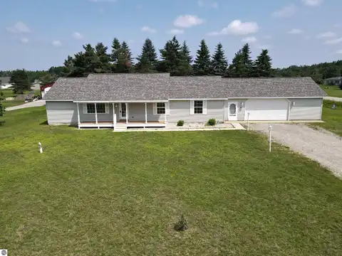 2703 Orchard Beach Drive, Cheboygan, MI 49721