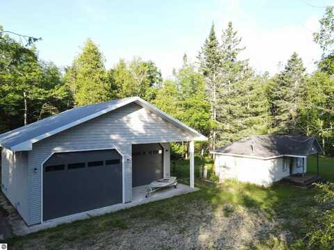 1550 Birch, Mackinaw, MI 49701