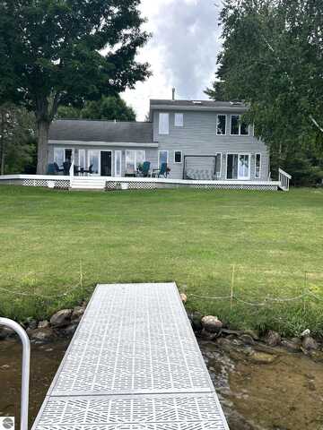 5093 S Camelot, Cedar, MI 49621