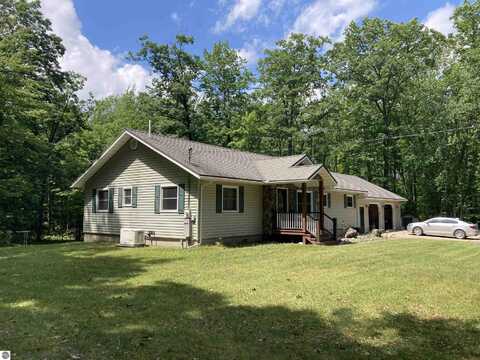 4747 N Campbell Road, Rose City, MI 48654