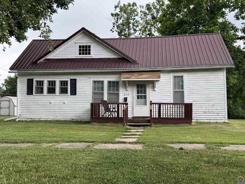 624 Lincoln, Osage City, KS 66523