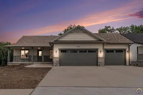 4330 SW Lakeside DR, Topeka, KS 66610