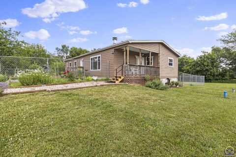 34 Texas Dr, Linn Valley, KS 66040