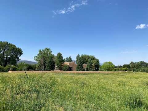 570 Baca Lane, Taos, NM 87571