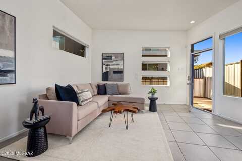 951 E Millenium Court, Tucson, AZ 85719