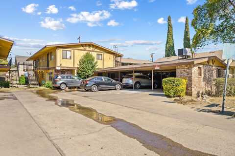 623 S Court Street, Visalia, CA 93277