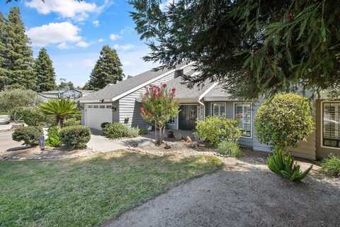 2415 E Vassar Drive, Visalia, CA 93292