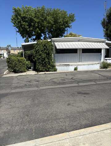 820 S Chinowth Street, Visalia, CA 93277