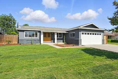 110 S Olive Street, Lemoore, CA 93245