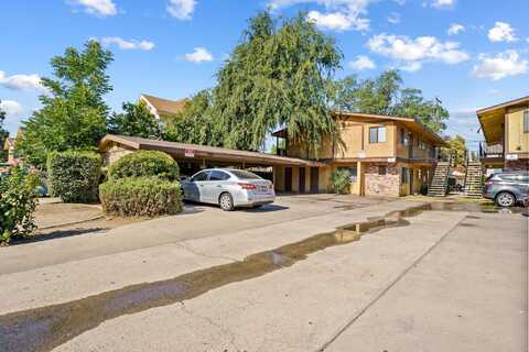 633 S Court Street, Visalia, CA 93277