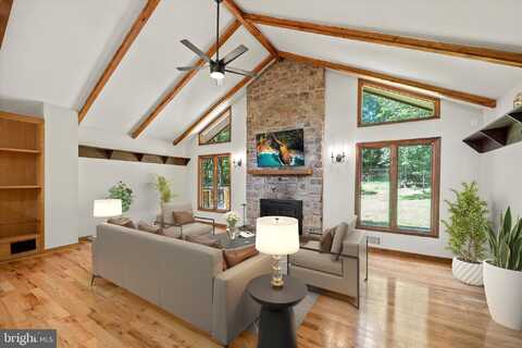 2416 YOUNGS DRIVE, HAYMARKET, VA 20169