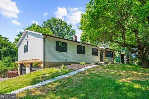 261 INDIAN LANE, BOYERTOWN, PA 19512