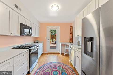 328 A STREET NE, WASHINGTON, DC 20002