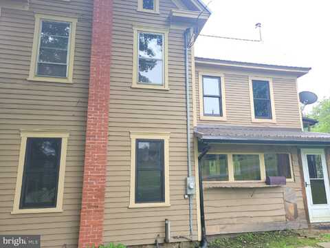 207 W SYCAMORE STREET, SNOW SHOE, PA 16874