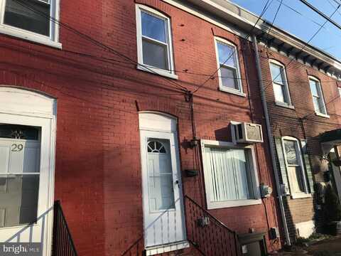27 UPLAND AVENUE, BROOKHAVEN, PA 19015