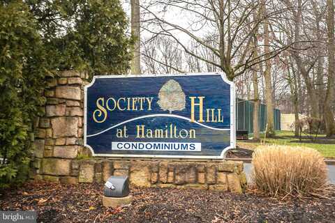 8 CHEVERNY COURT, HAMILTON, NJ 08619