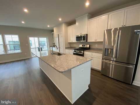 2822 TOLES PARK DRIVE, SUITLAND, MD 20746