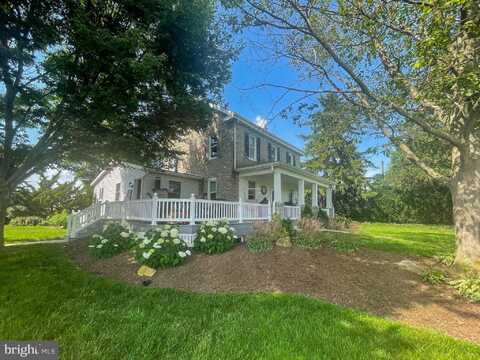 2601 STUMPTOWN ROAD, BIRD IN HAND, PA 17505
