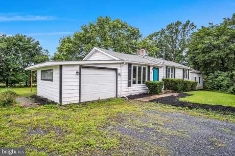 60 GORDON DRIVE, CARLISLE, PA 17013