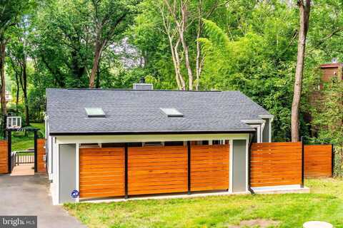 7920 OLD FALLS ROAD, MCLEAN, VA 22102