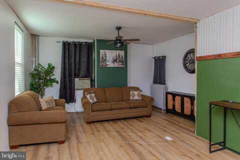 118 N PRINCE STREET, SHIPPENSBURG, PA 17257