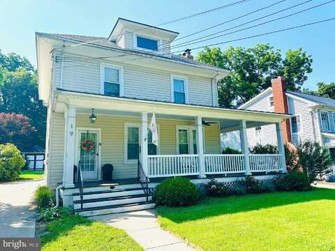 19 MARYLAND AVENUE, GAITHERSBURG, MD 20877