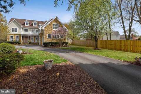 2017 WOODFORD ROAD, VIENNA, VA 22182