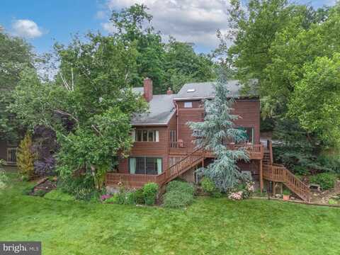 16 GOLFVIEW LANE, READING, PA 19606