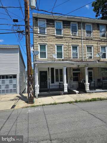 447 ARLINGTON STREET, TAMAQUA, PA 18252