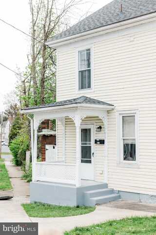 420 FAULKNER AVENUE, MARTINSBURG, WV 25401