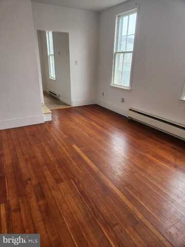 422 FAULKNER AVENUE, MARTINSBURG, WV 25401