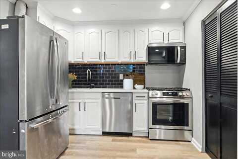 6920 FOREST TERRACE, LANDOVER, MD 20785
