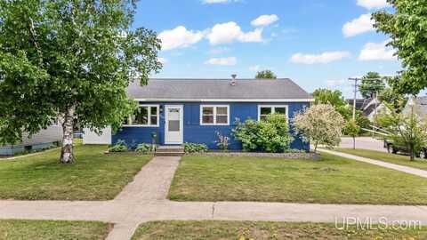 319 Minnesota, Gladstone, MI 49837