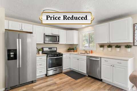 2624 N 770 W, Clinton, UT 84015