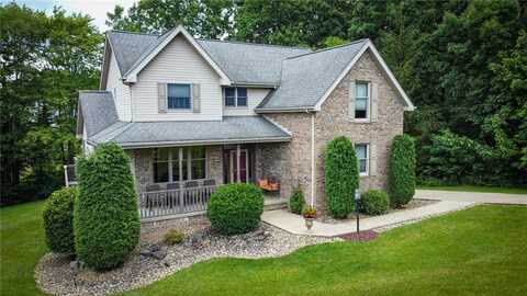 121 Covington Dr, Center Twp, PA 16001