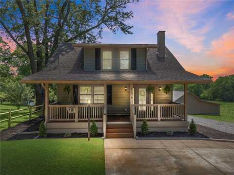 736 Shenango Stop Rd, Shenango Twp, PA 16101