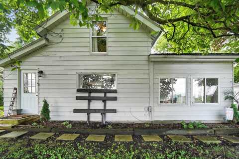 473 W County Line Road, Springfield, OH 45502