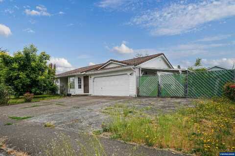 1526 Royalty Dr NE, Salem, OR 97301