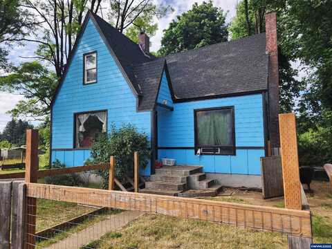 1315 Main St, Lyons, OR 97358