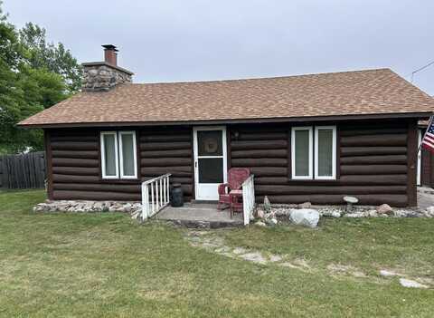 410 W Traverse Bay Road, Lincoln, MI 48742