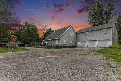 50 W Parkway Drive, Cheboygan, MI 49721