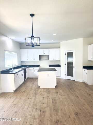 2114 N 94th Avenue, Phoenix, AZ 85037