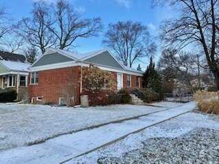 2001 Noyes Street, Evanston, IL 60201