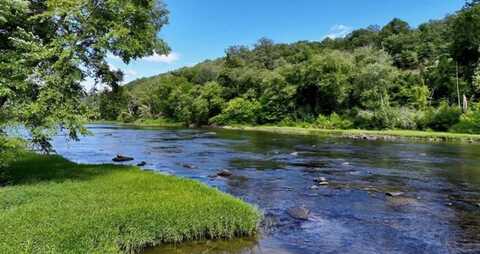 55 Minnow Lane, ALDERSON, WV 24901