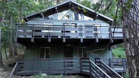 828 Fern Drive, Crestline, CA 92325